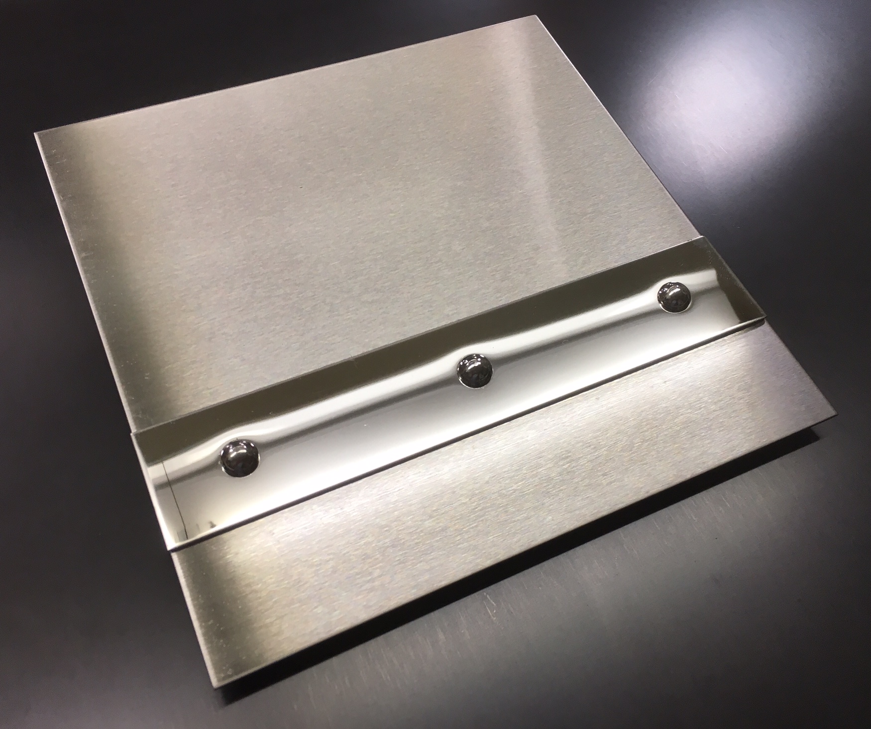 Brushed Stainless With Mirror Banding