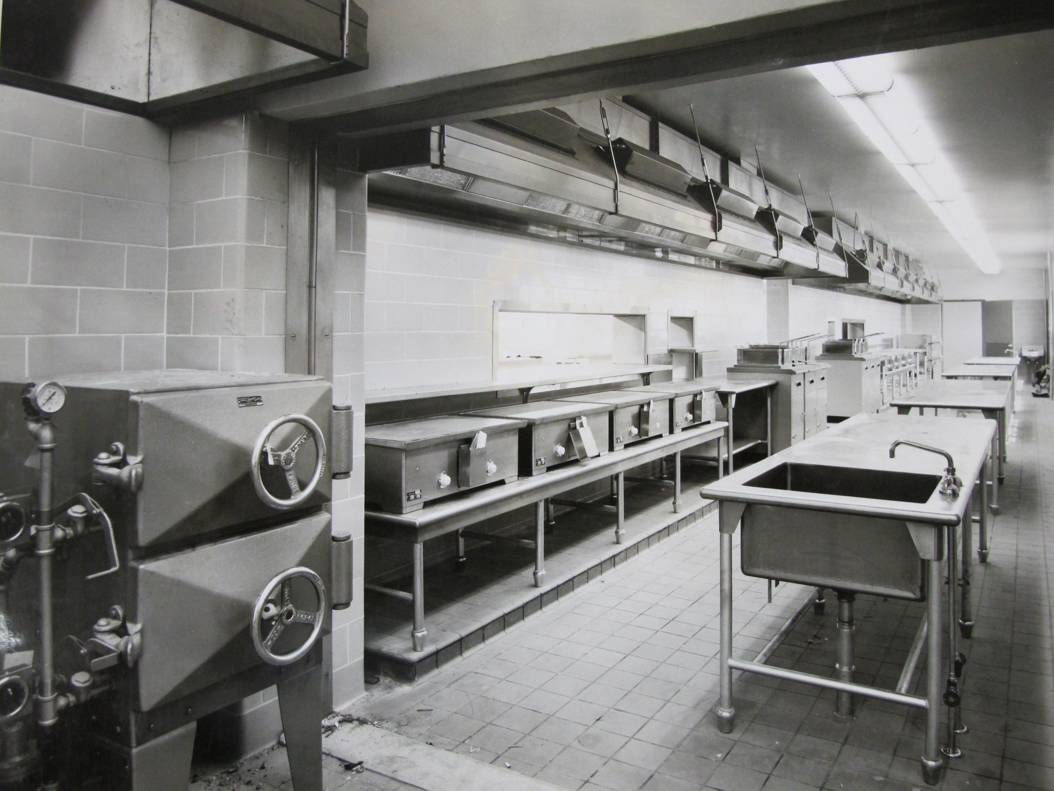 Berlin Food & Lab Equipment San Francisco Custom Range Hoods