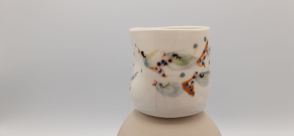 Thumbnail: Small Pinch Cups Without Handles - Goldfish Motif