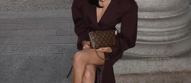 sapatos que combinam com o look marrom