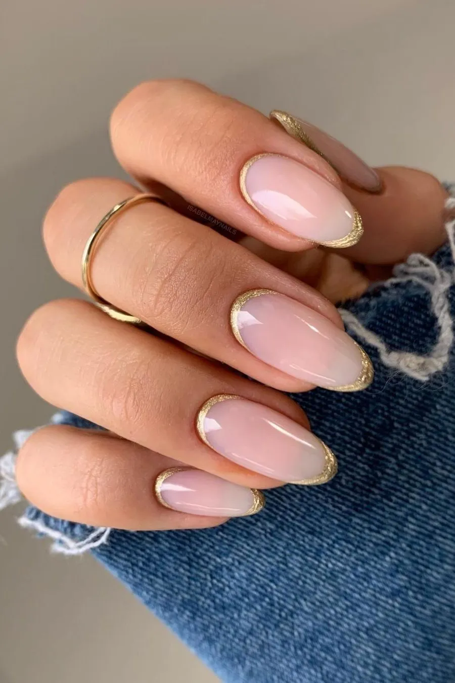 Unhas elegantes nude