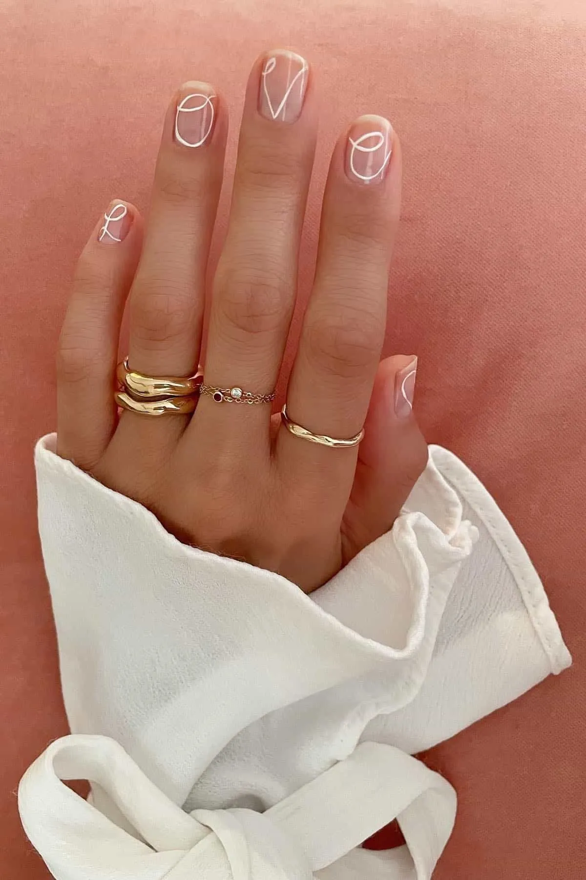 Unhas elegantes nude