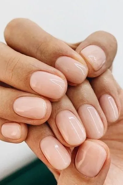 inspiração unhas nude rosada