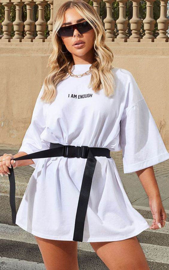 Looks chiques com camiseta branca