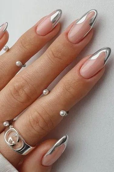 Unhas elegantes nude