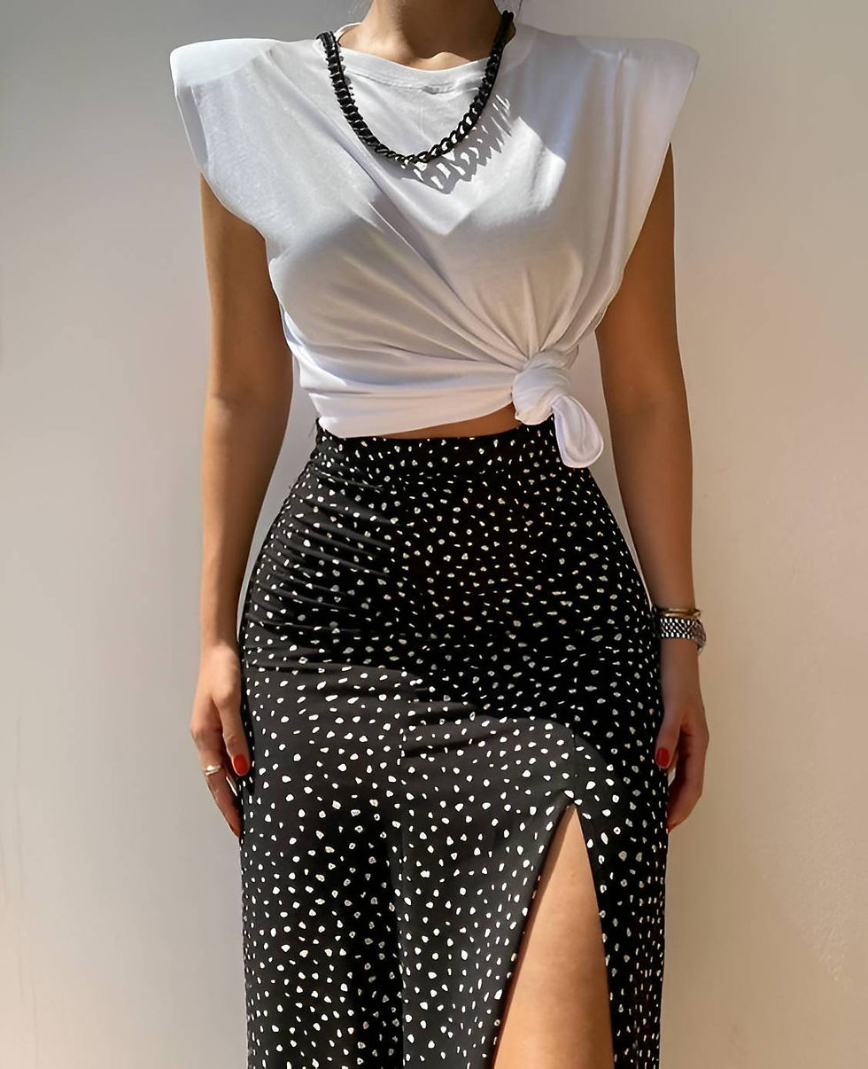 Looks chiques com camiseta branca