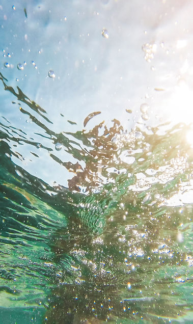 light-blue-underwater-background.jpg