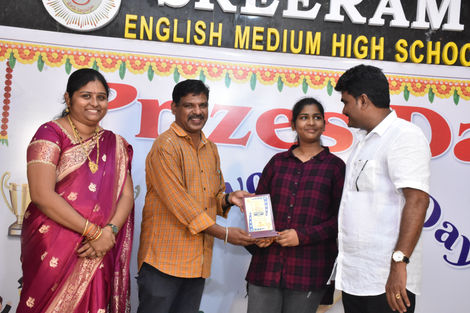 Prizes distribution