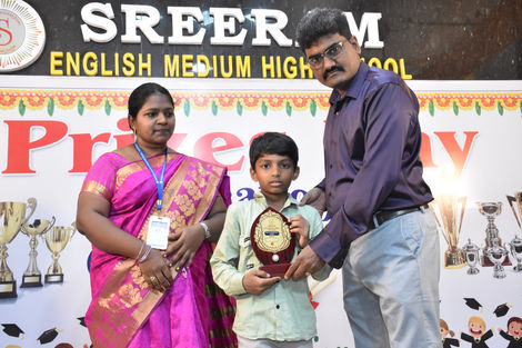 Prizes distribution