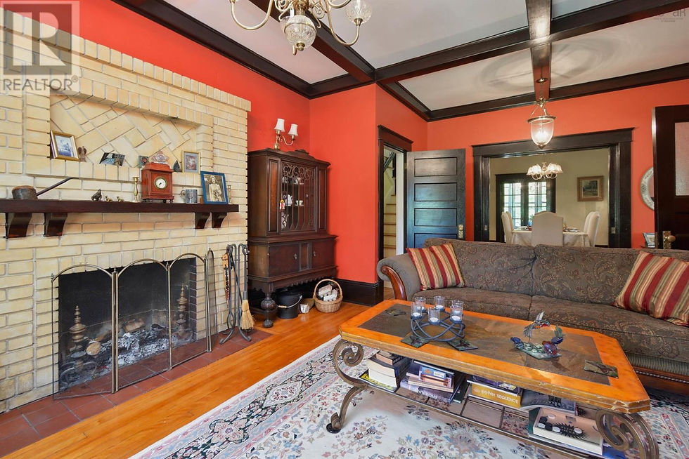 Living room (also used for tracking)