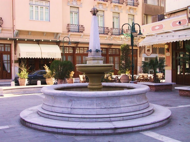 Ladadika
