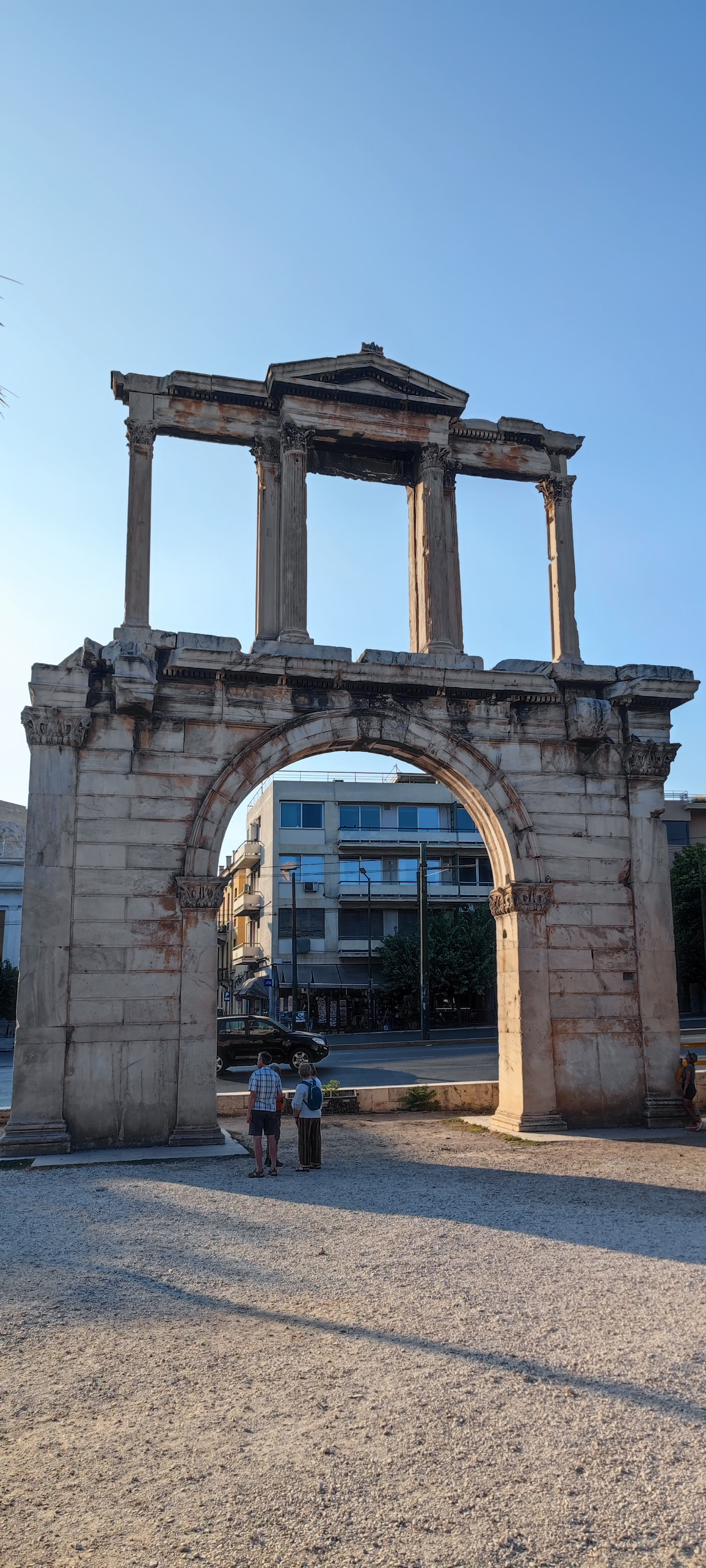 שער אדריאנוס: כניסה עתיקה לאתונה