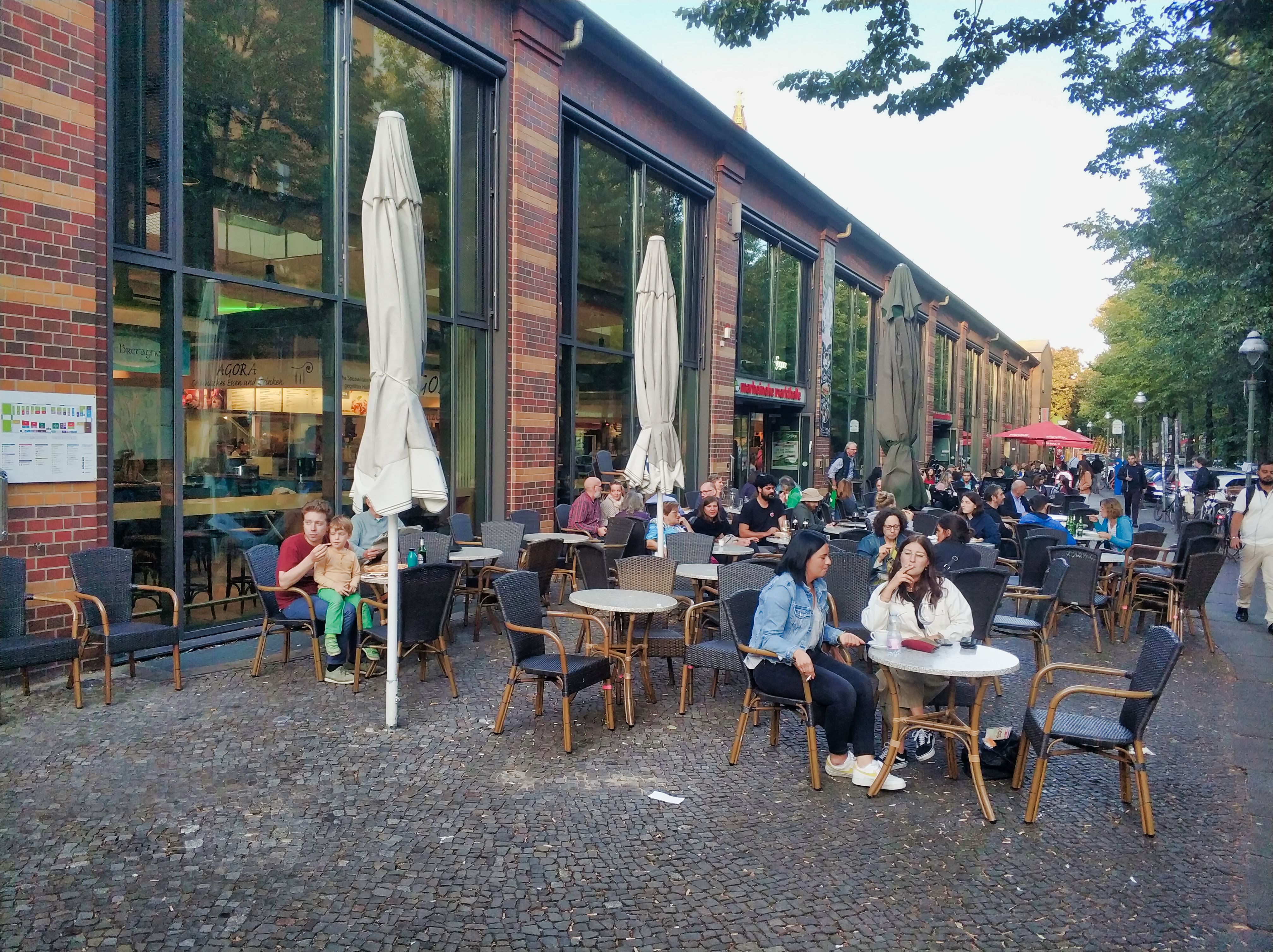 Bergmanstrasse Street and its Market Hall