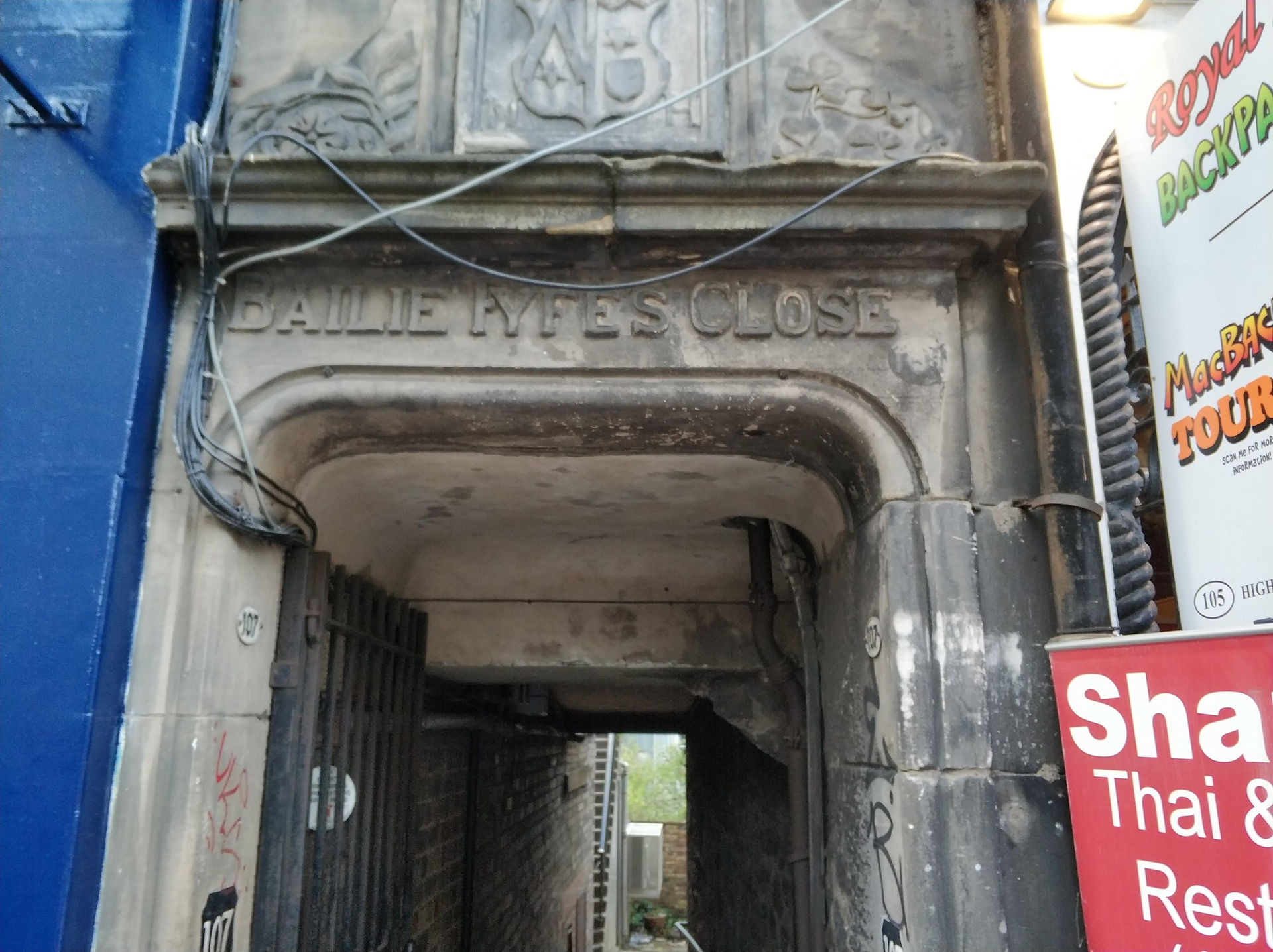 The Royal Mile Edinburgh - Close (11)