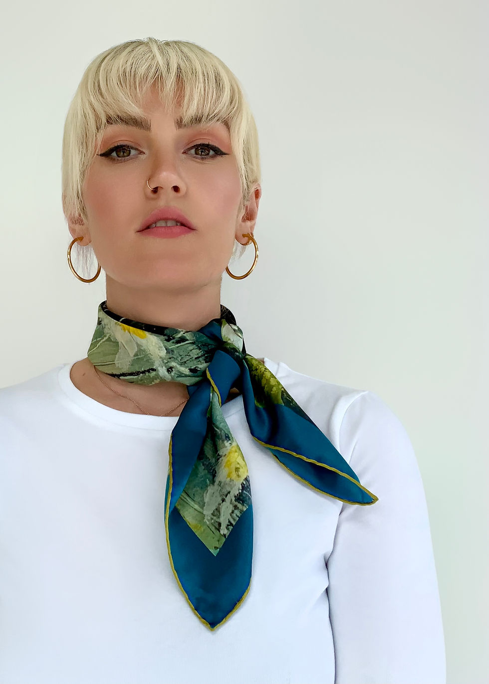 Thumbnail: "MEADOW" DAISY SILK SCARF
