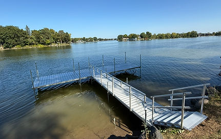 aluminum dock with stair enterance and handrail.jpg