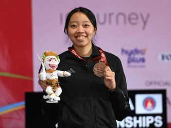 SEA Games 2025 Thailand - How a Chance Encounter in Fencing Sparked Singapore’s Epee Trailblazer: Kiria Tikanah