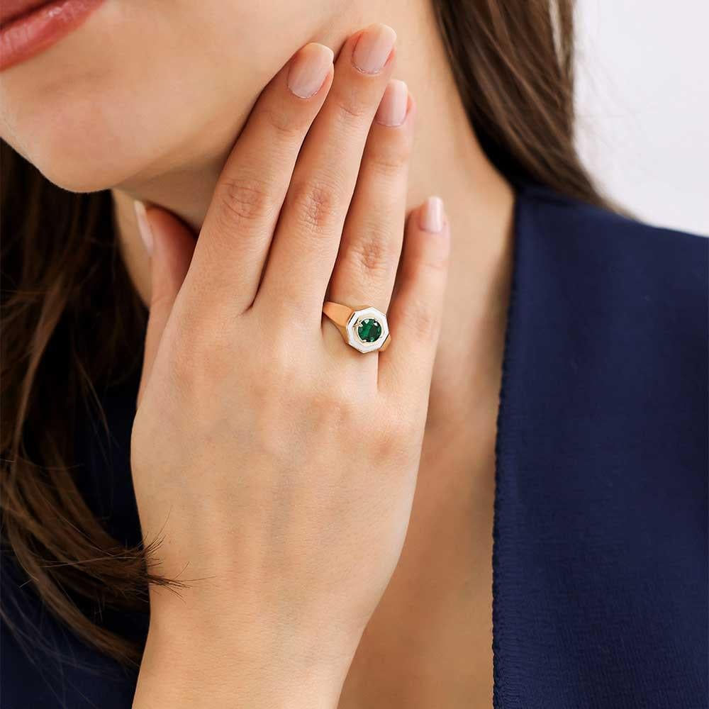 Beyaz Mineli Yeşil Sekizgen Yüzük