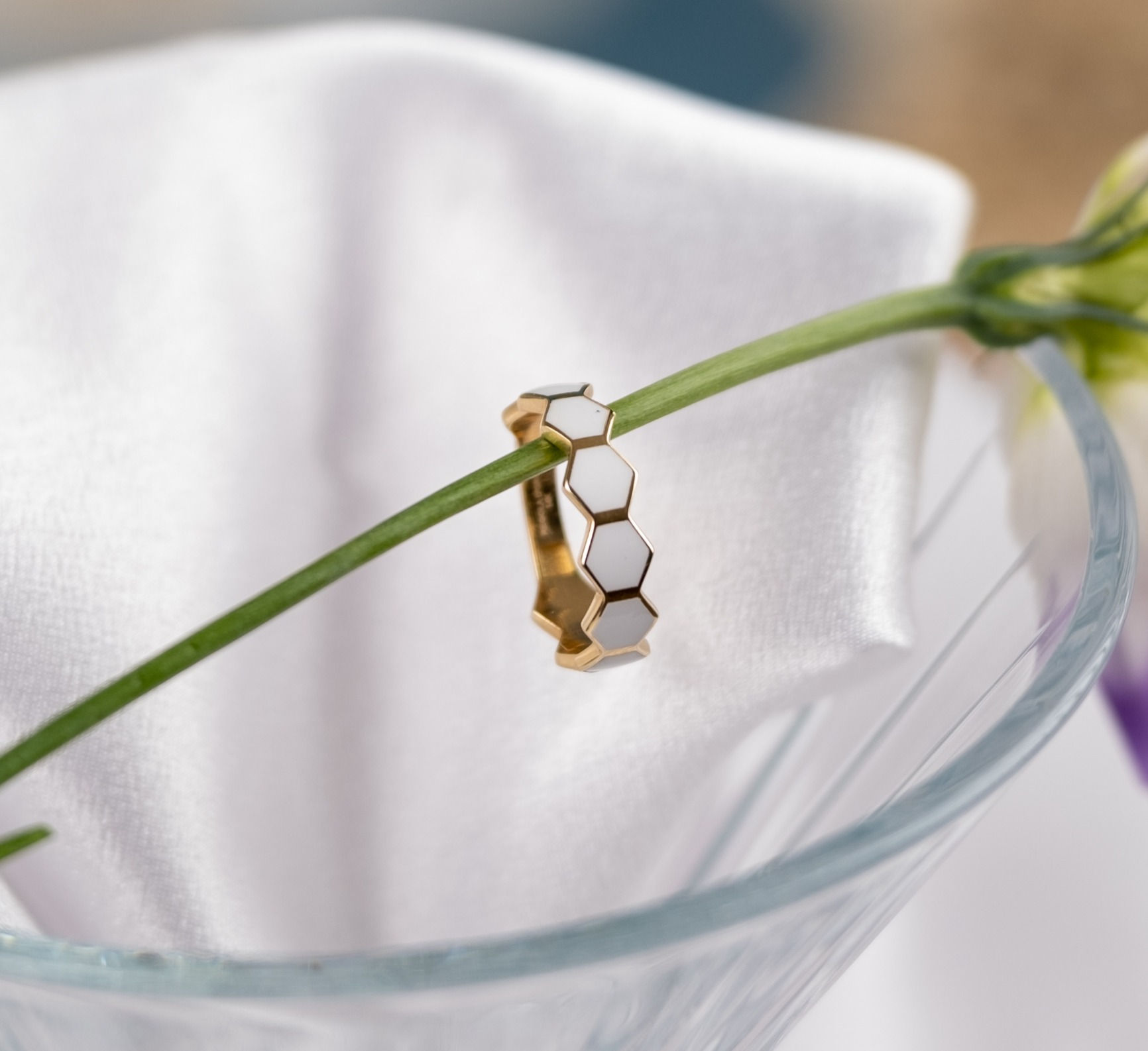 Beyaz Mineli Petek Yüzük