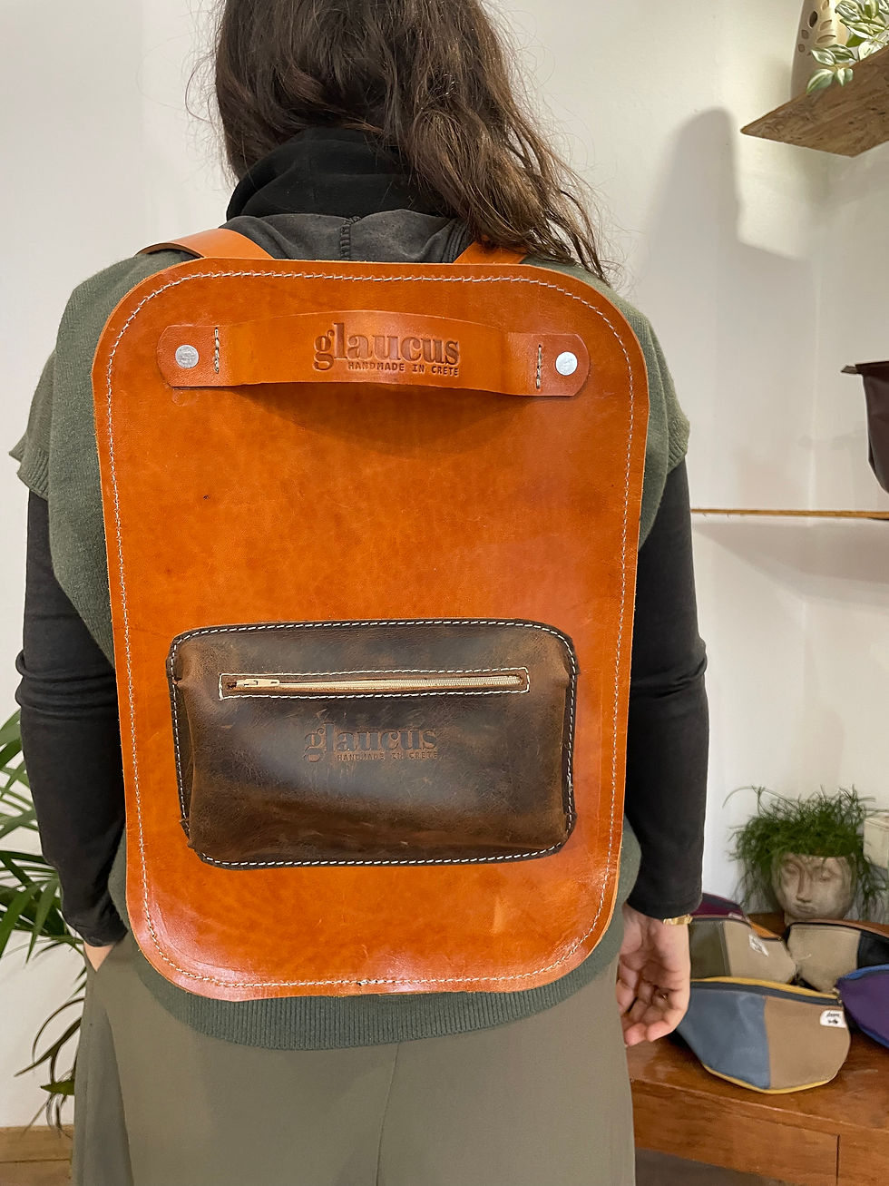 Μικρογραφία: Ορθογώνια χειροποίητη δερμάτινη τσάντα πλάτης από γνήσιο φυσικό δέρμα