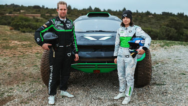 "Veloce Racing reveals new driver line-up for Jurassic X Prix"