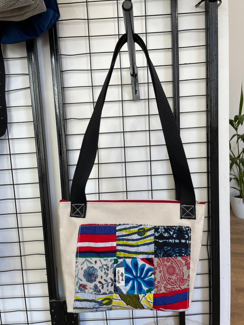 Patchwork tote τσάντα Red Marine χειροποίητη με μπροστινή τσέπη