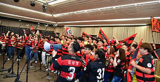 ULTARI produced a club song to celebrate the 50th anniversary of Pohang Steelers. (KOR, ENG)