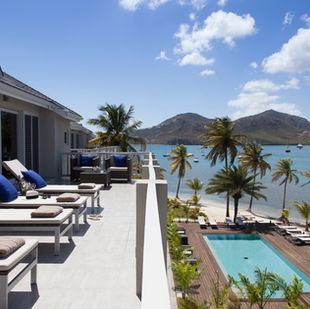 2 bed penthouse apartment for rent in English Harbour