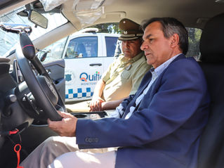 Carabineros presentó tres vehículos y dos nuevos oficiales para Quillota