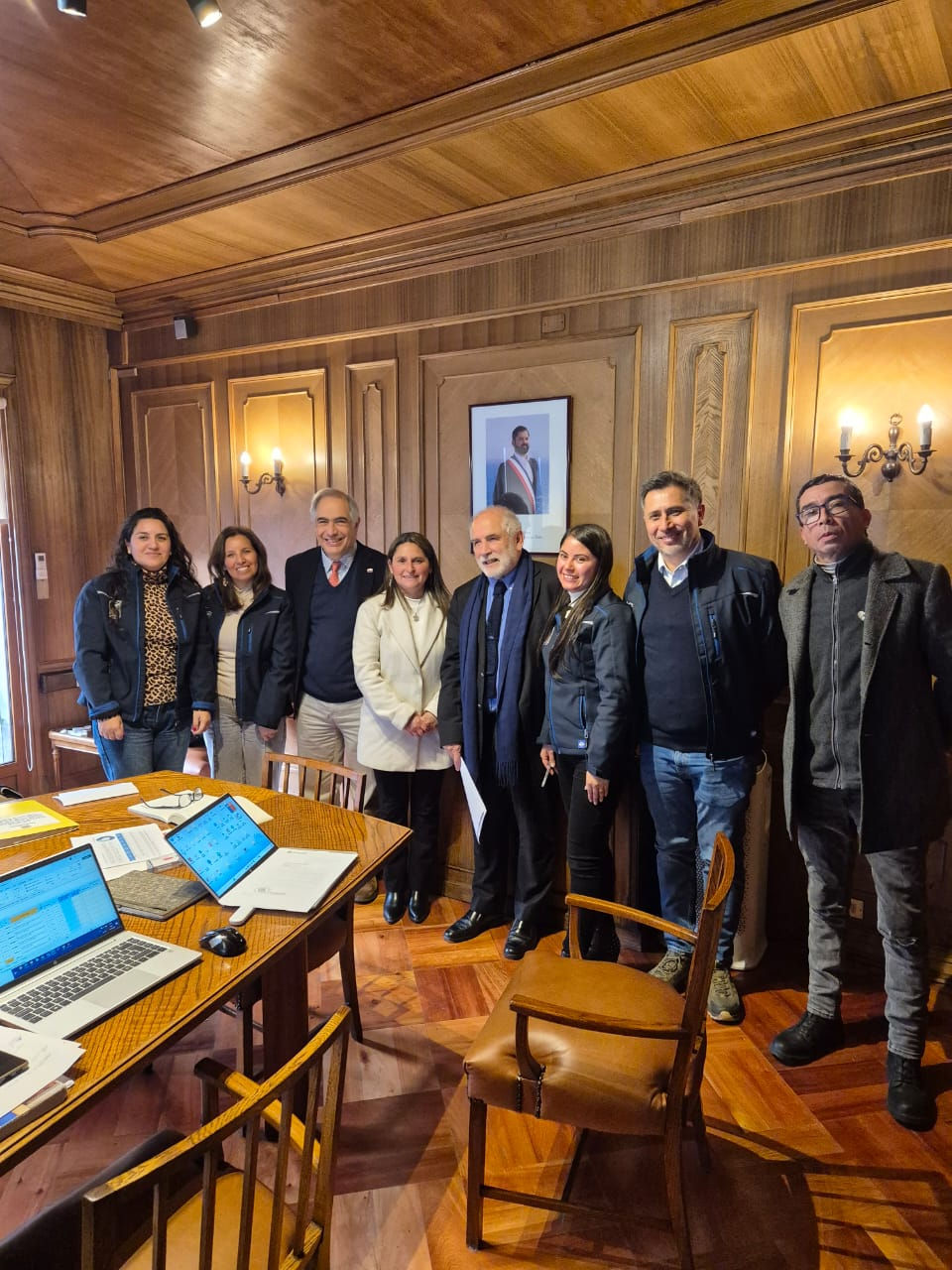 Alcaldesa de Nogales presenta proyectos prioritarios al Ministro de Vivienda y Urbanismo