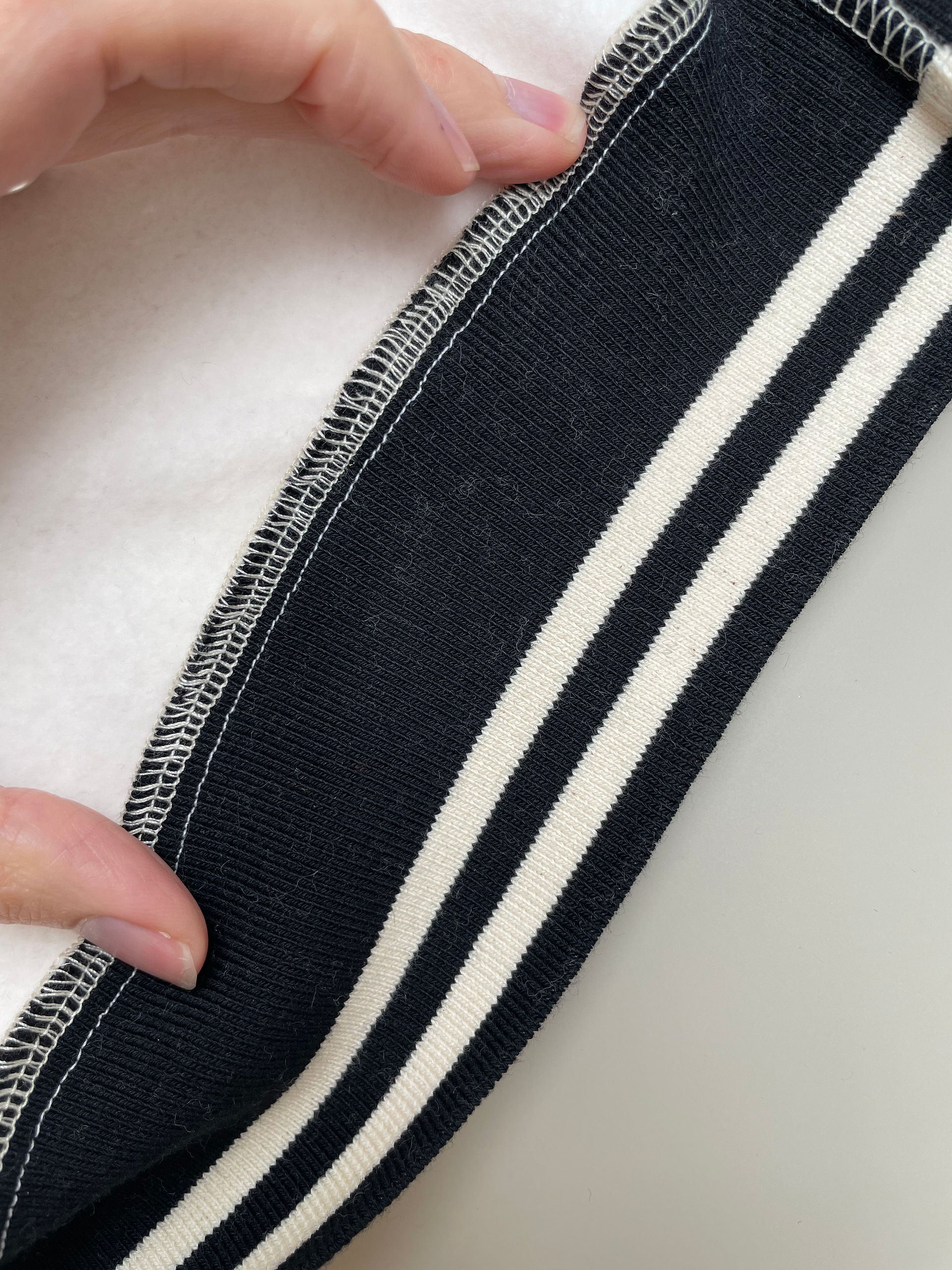 Overlock stretch seams