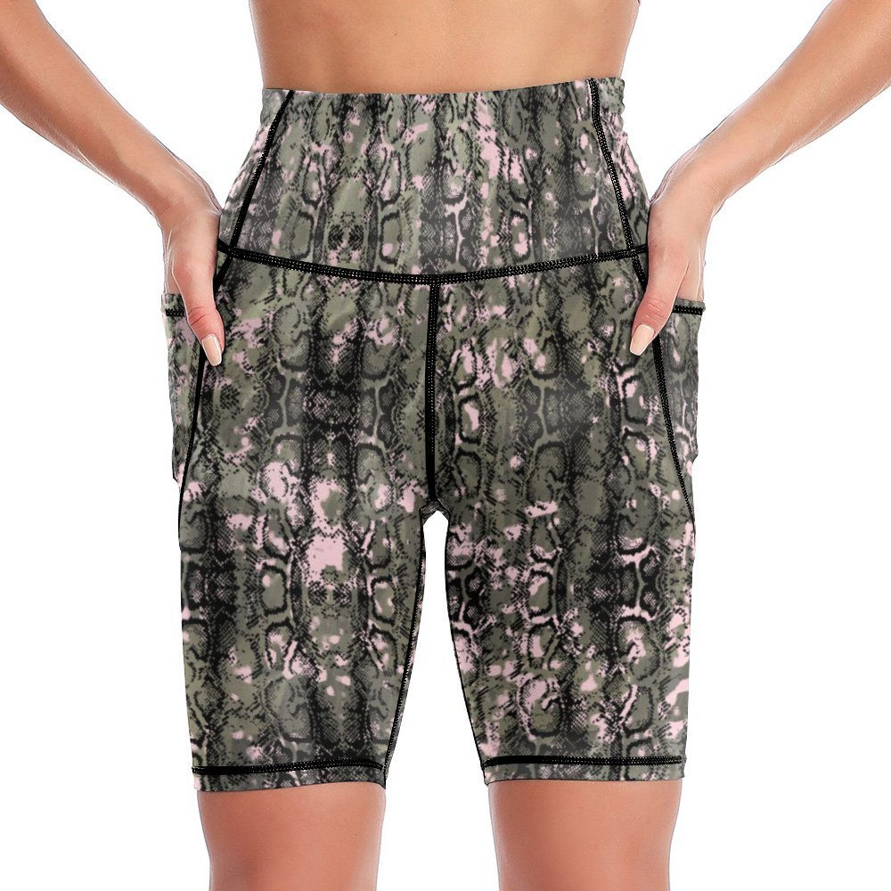 Snakeskin (2) Knee-Length Yoga Shorts with Pockets