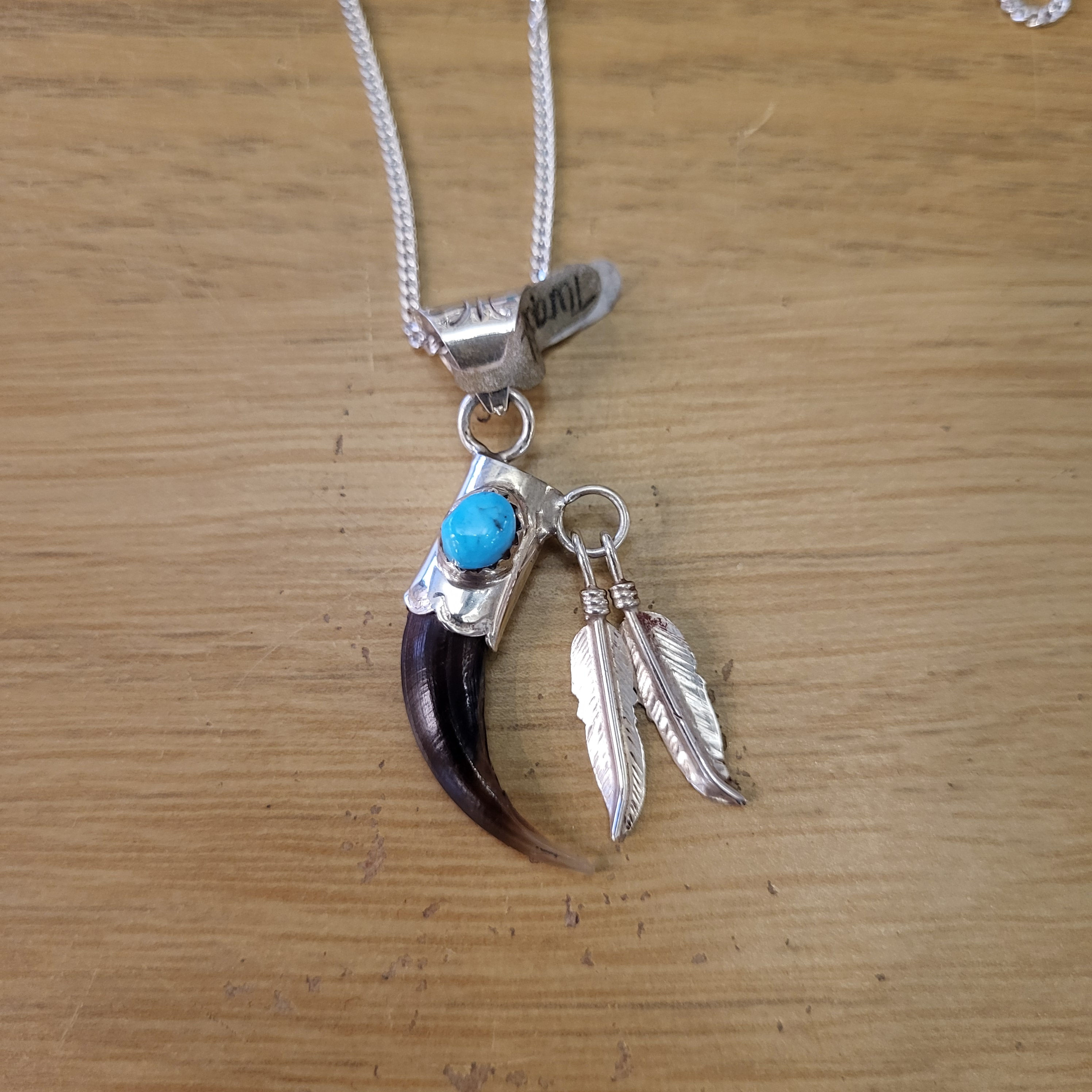 Claw & turquoise pendant and chain 