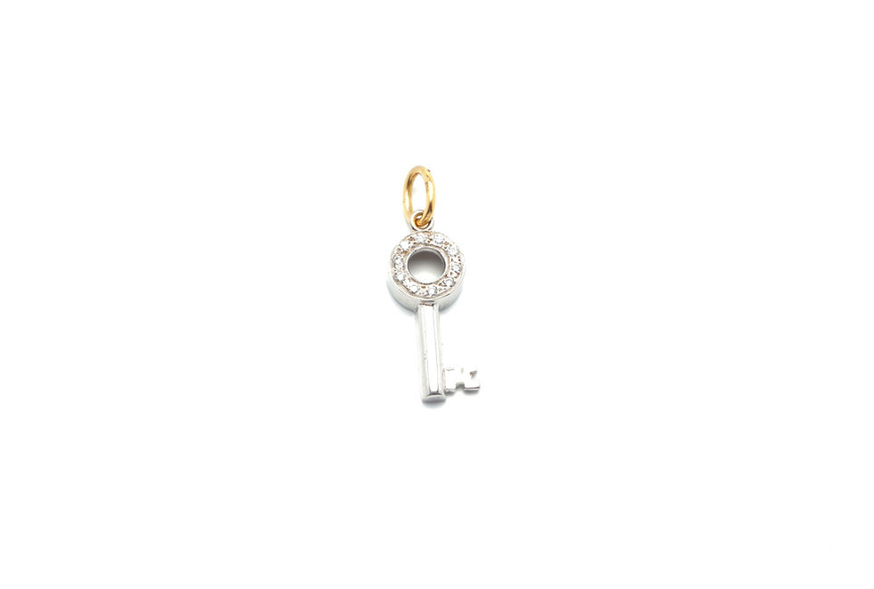 18 karat yellow gold and white gold diamond pendant