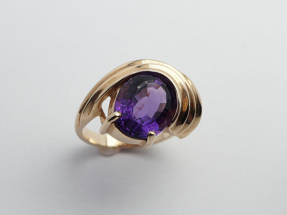 14 karat yellow gold amethyst ring