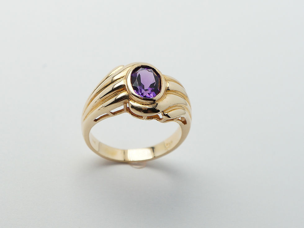 14 karat yellow gold amethyst ring