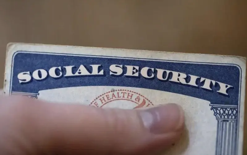 根據新規定調整,70歲退休可領最高額社安金,但究竟退休人士能否僅靠社會安全金過上安逸生活呢?(美聯社)