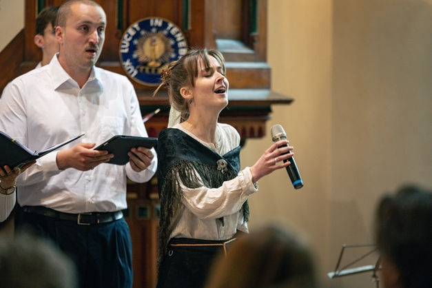 Siri Anna Flensburg in der Waldenserkirche in Palmbach