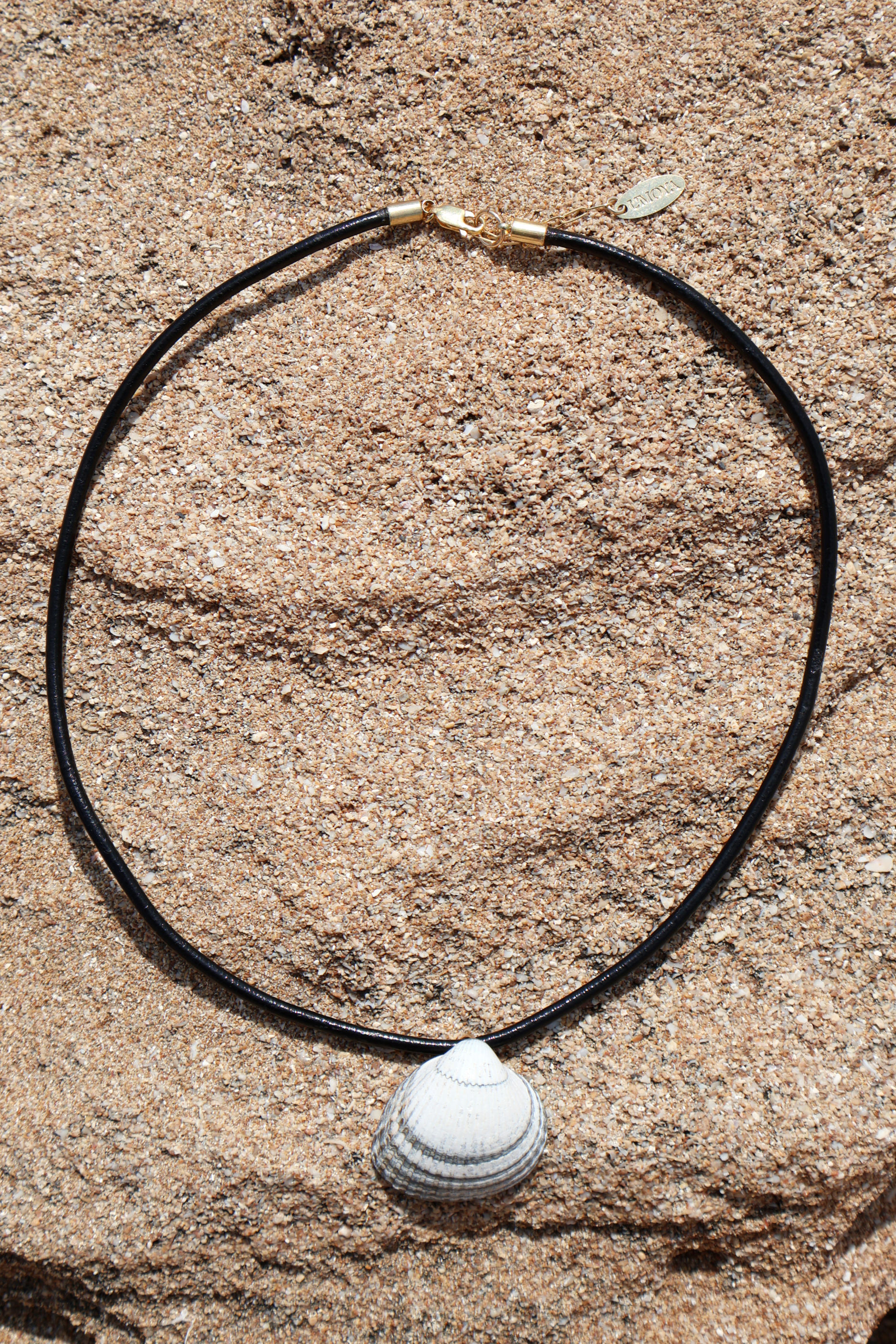 Yara Necklace - Zebra Shell