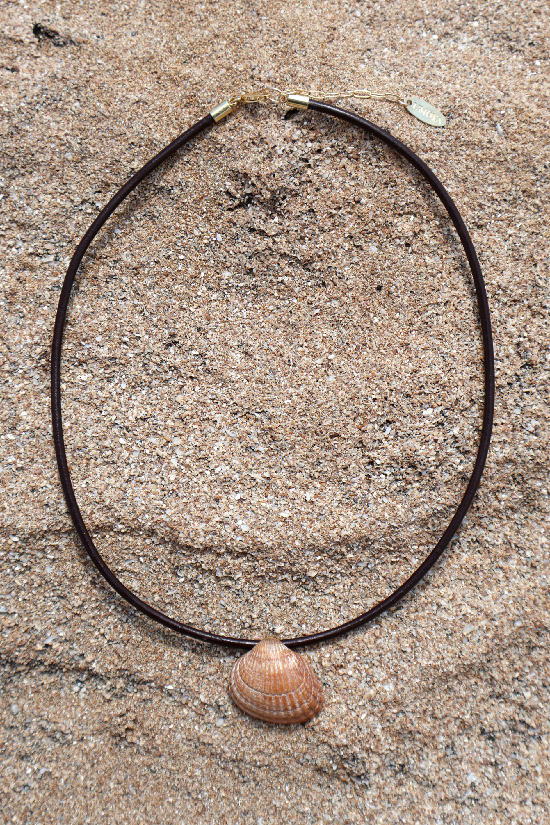 Yara Necklace - Brown Shell