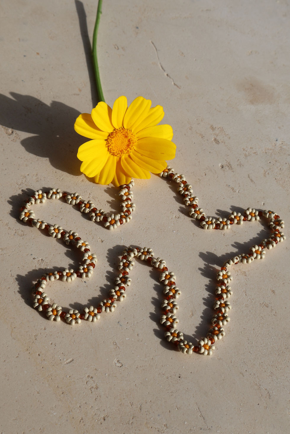 Thumbnail: White Daisy Chain Necklace