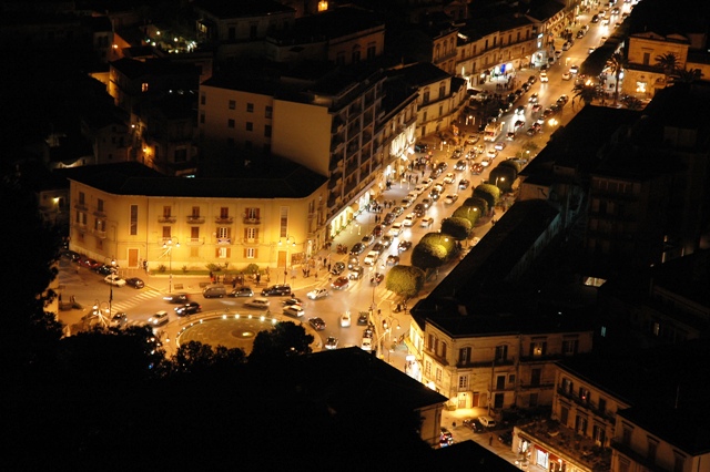 modica- sicily-at-night