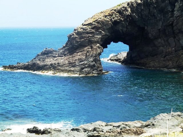 pantelleria-grotto