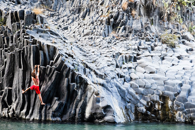 alcantara gorge - climbing