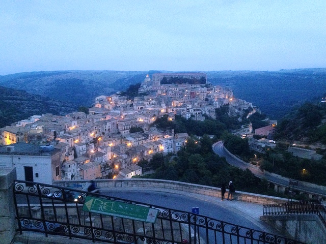 ragusa ibla by night