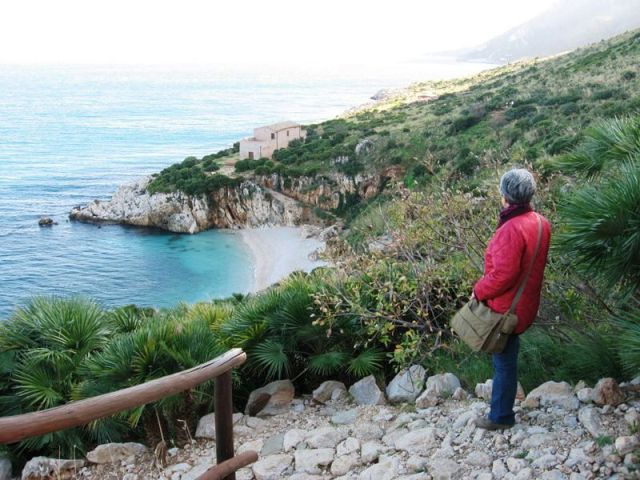 places to visit sicily in december