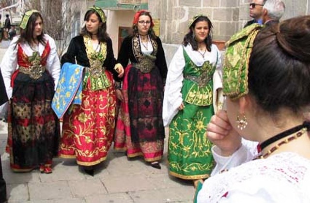 Traditional Sicily women’s clothing