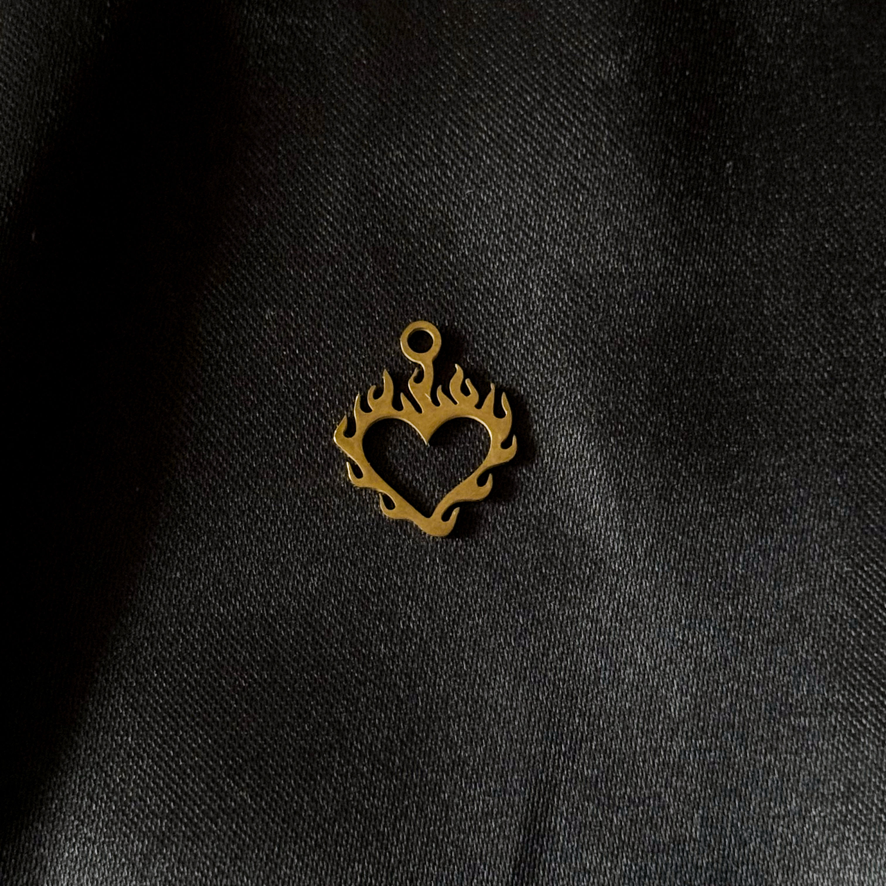 A love that consumes you doré