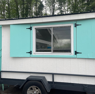 An open service window