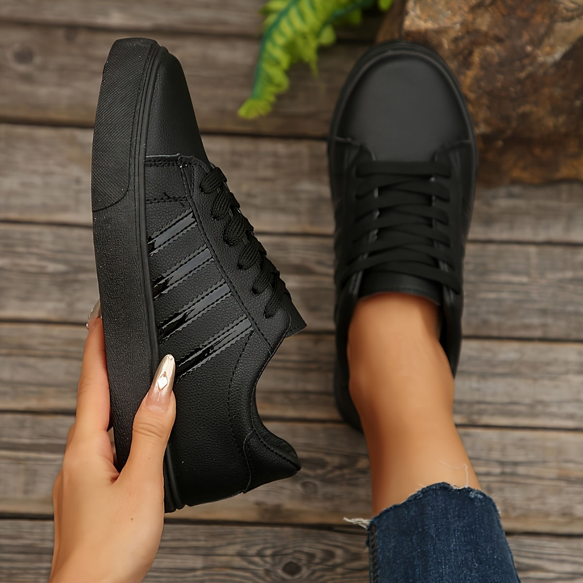 Tênis femininos baixos com cadarço, parte superior em poliéster respirável com s